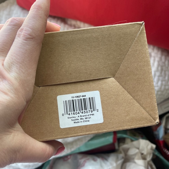 Limited Edition Valentine’s Day Ruby Hearts Stanley Tumbler 30oz quencher NWT - Picture 6 of 7